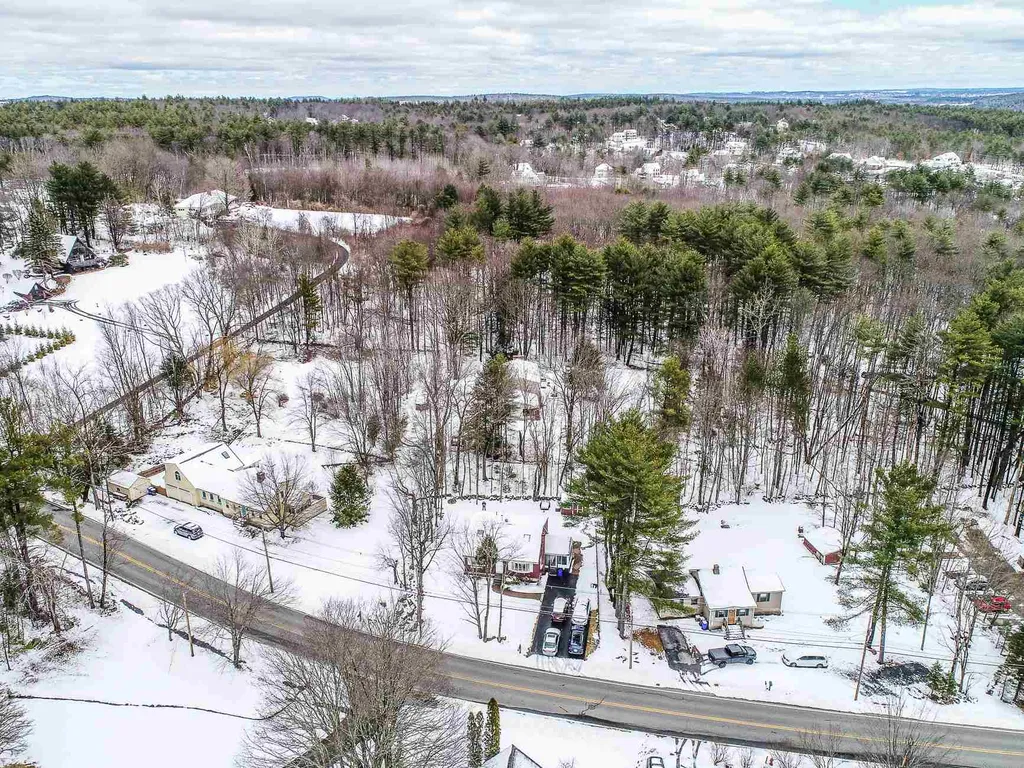84 High Street Goffstown NH 03045