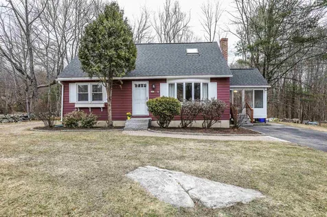 84 High Street Goffstown NH 03045