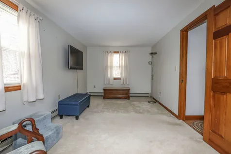 84 High Street Goffstown NH 03045