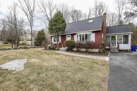 84 High Street Goffstown NH 03045