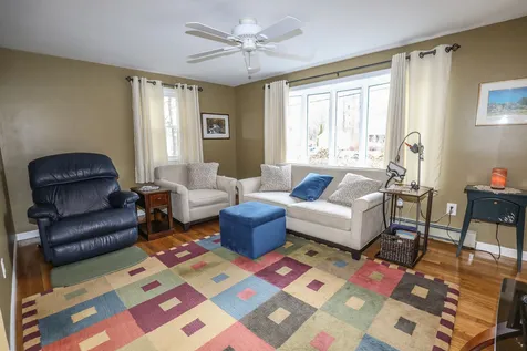 84 High Street Goffstown NH 03045