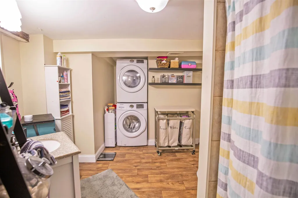 66 Haverhill Road Chester NH 03036