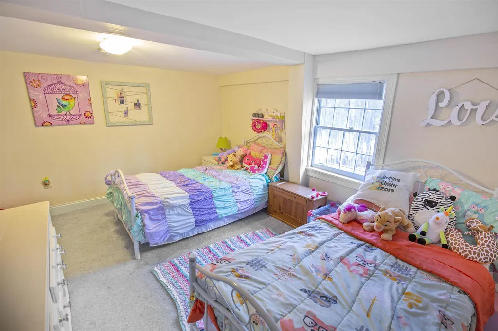 66 Haverhill Road Chester NH 03036
