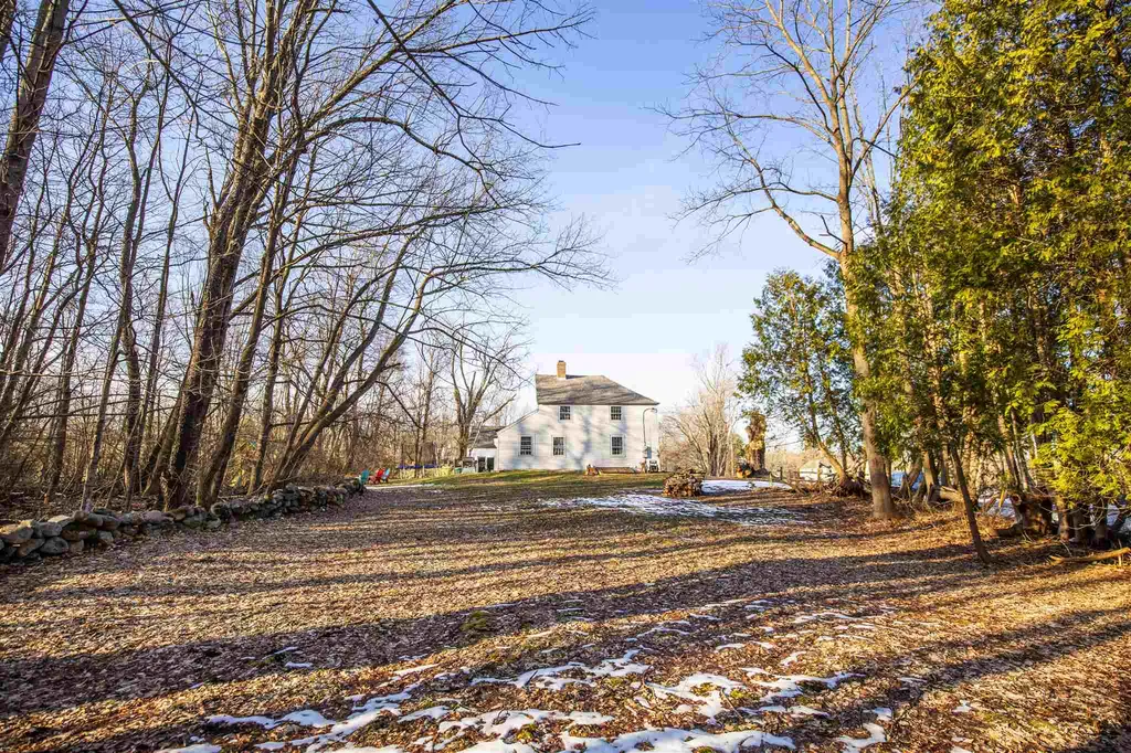 66 Haverhill Road Chester NH 03036