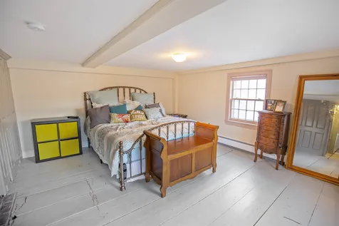 66 Haverhill Road Chester NH 03036