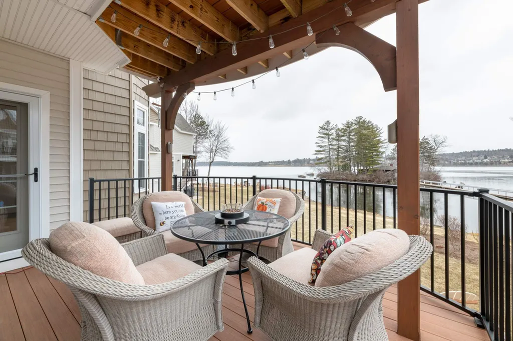 11 Island Drive Laconia NH 03246