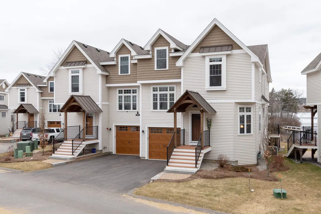 11 Island Drive Laconia NH 03246