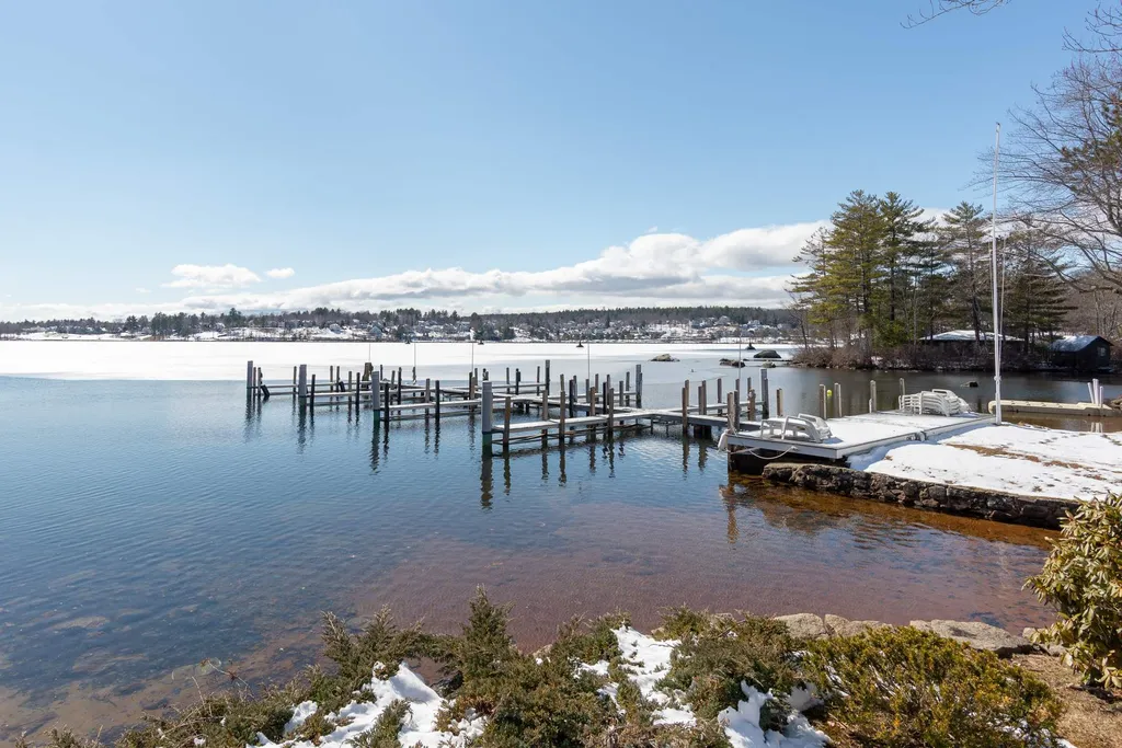 11 Island Drive Laconia NH 03246