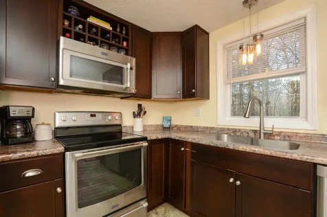 9 Mountain View Lane Rochester NH 03867