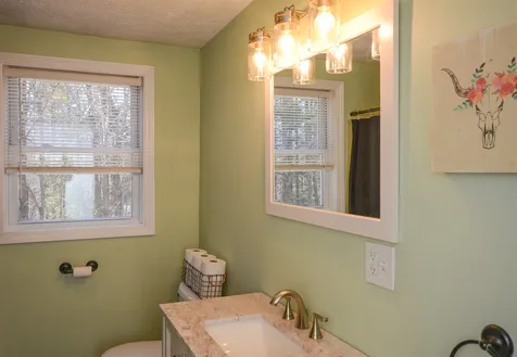 9 Mountain View Lane Rochester NH 03867