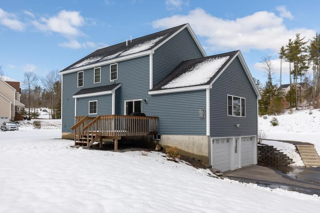 4 Sydney Lane Epping NH 03042