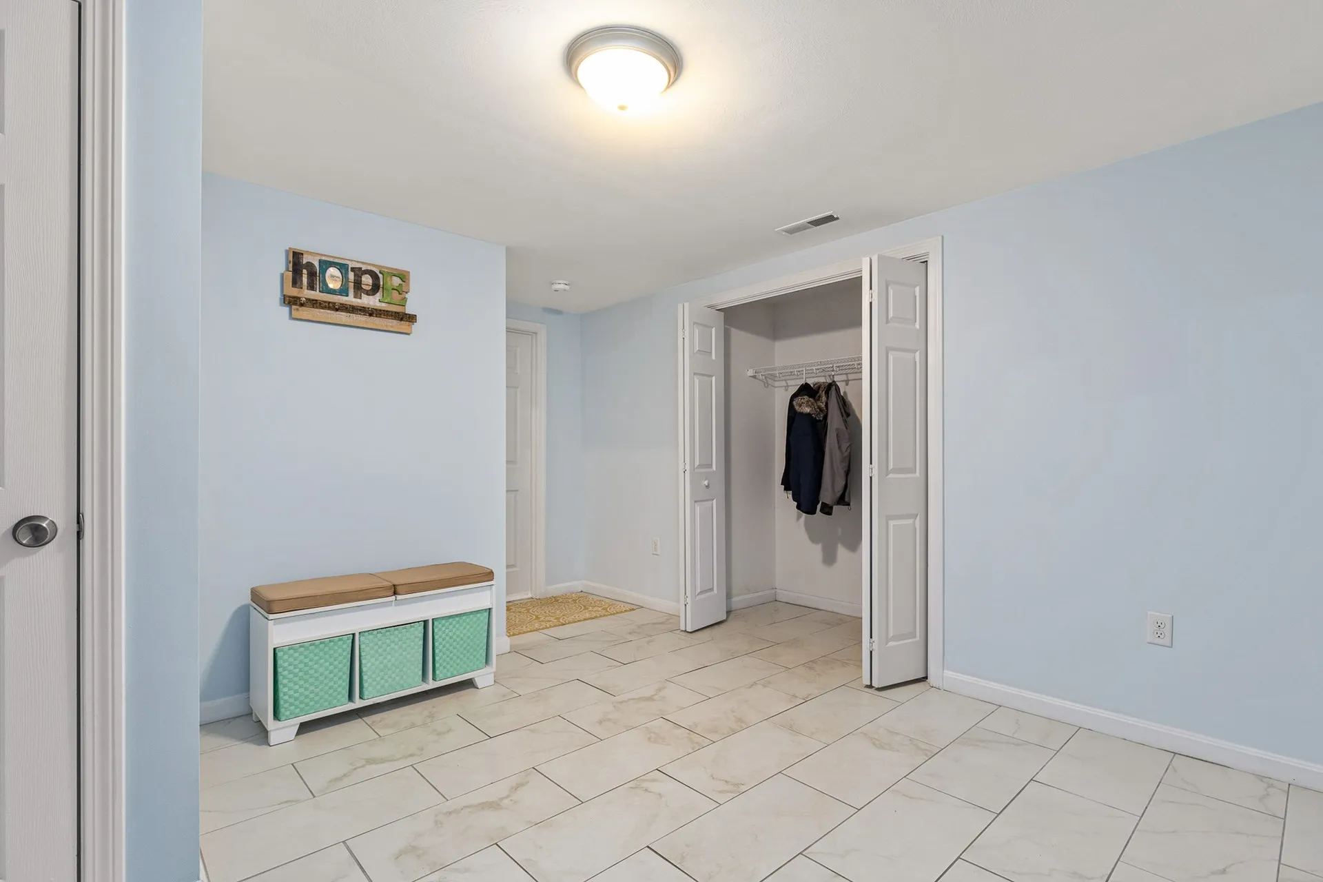 4 Sydney Lane Epping NH 03042