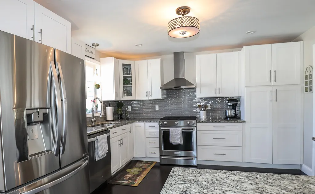 22 Amy Way Concord NH 03303