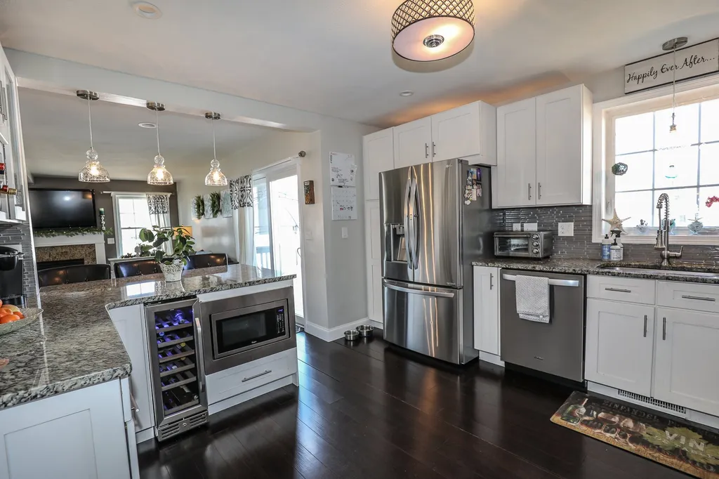 22 Amy Way Concord NH 03303