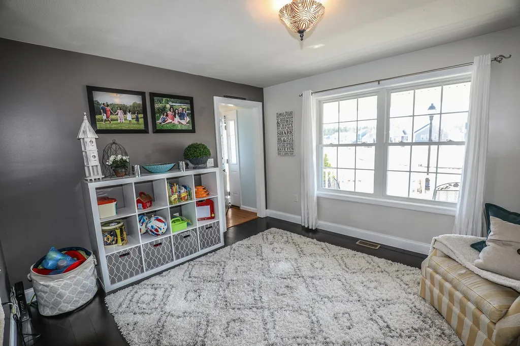 22 Amy Way Concord NH 03303