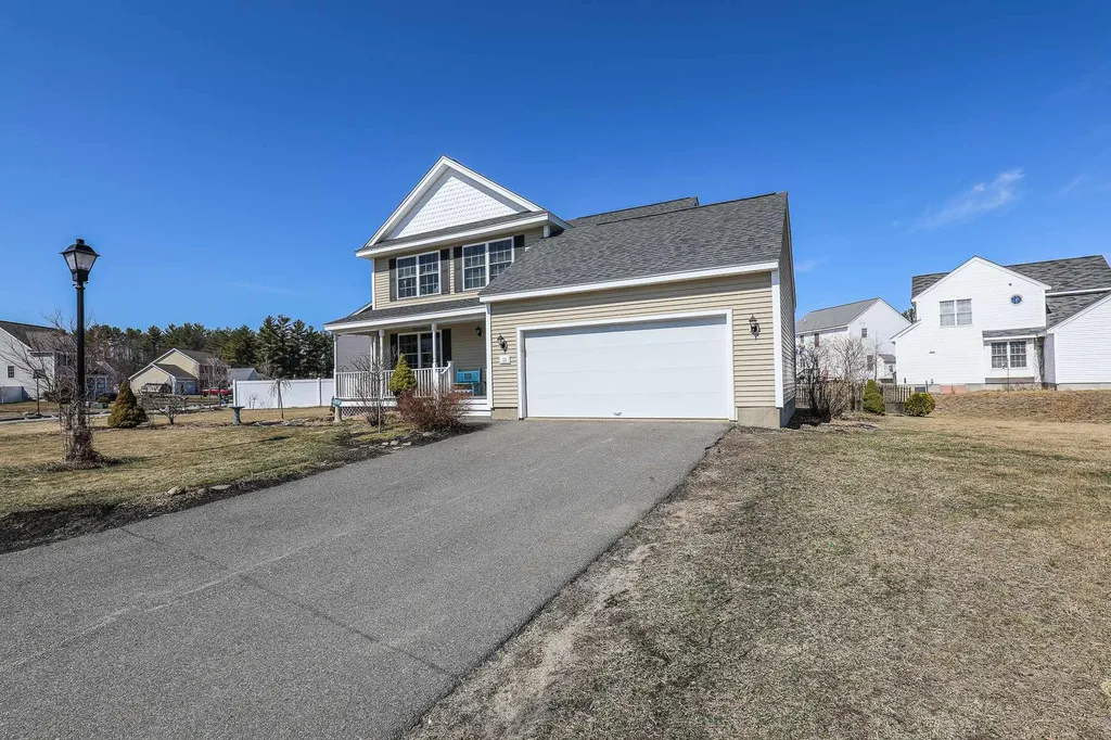 22 Amy Way Concord NH 03303