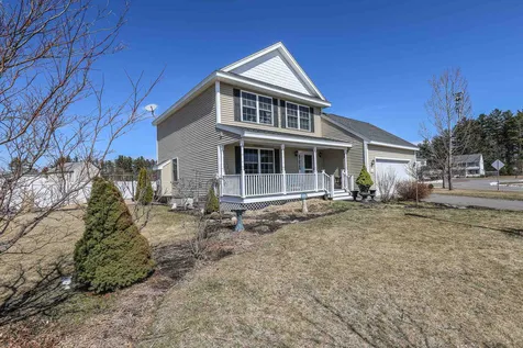 22 Amy Way Concord NH 03303