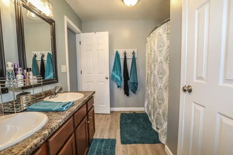 22 Amy Way Concord NH 03303