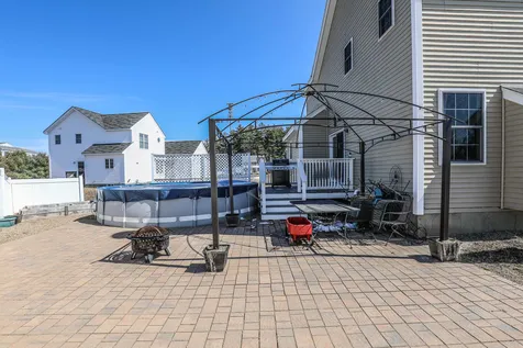 22 Amy Way Concord NH 03303