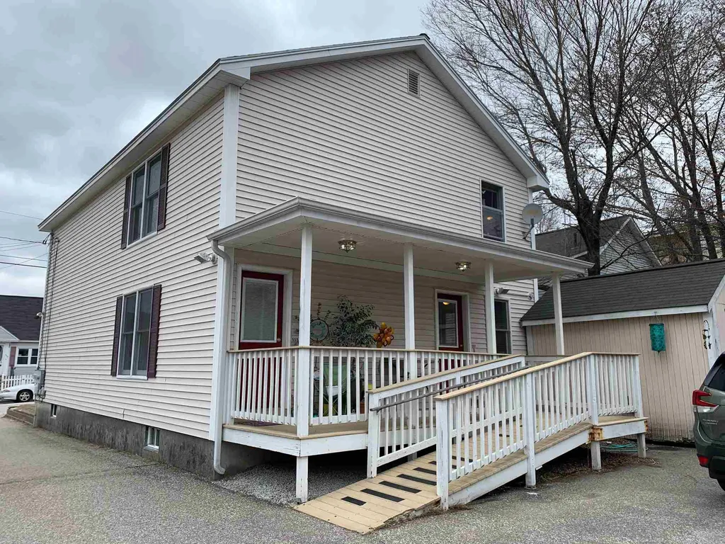 551-553 Dix Street Manchester NH 03103