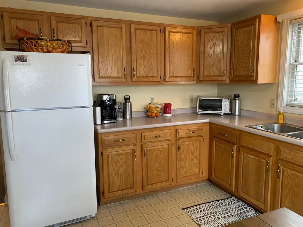 551-553 Dix Street Manchester NH 03103