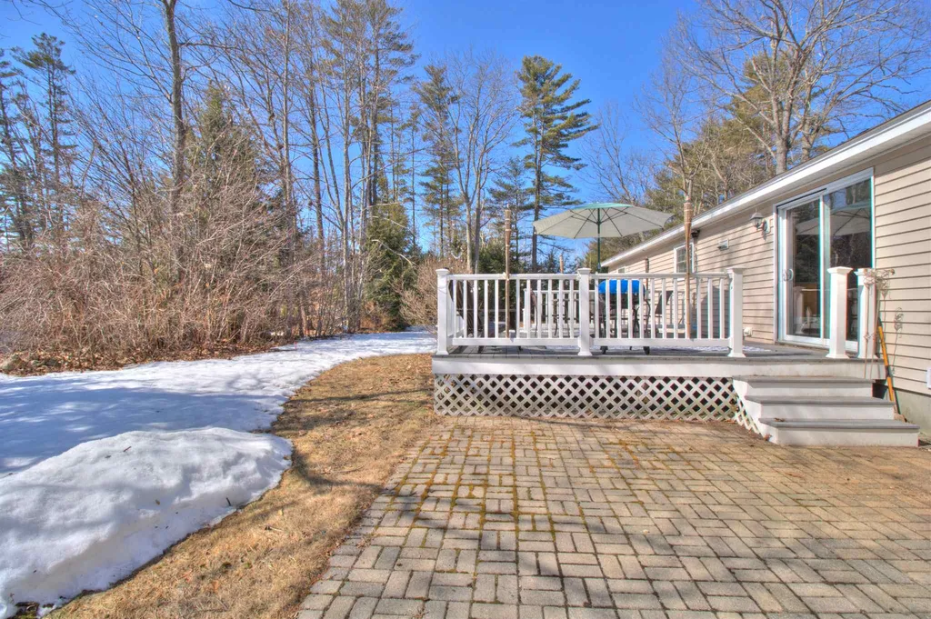 18 Boynton Road Meredith NH 03253