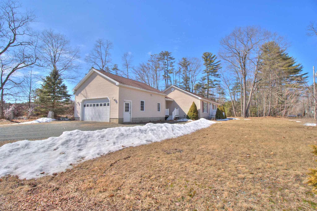 18 Boynton Road Meredith NH 03253
