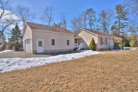 18 Boynton Road Meredith NH 03253