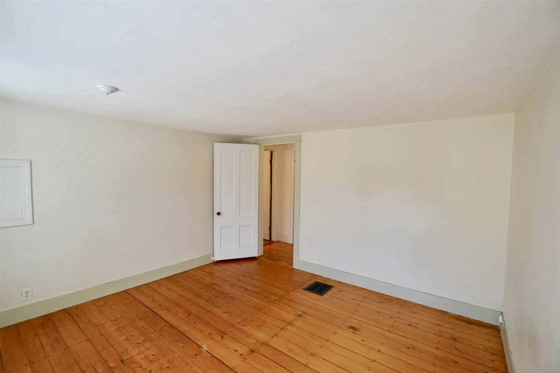 9 Wallace Street Antrim NH 03440