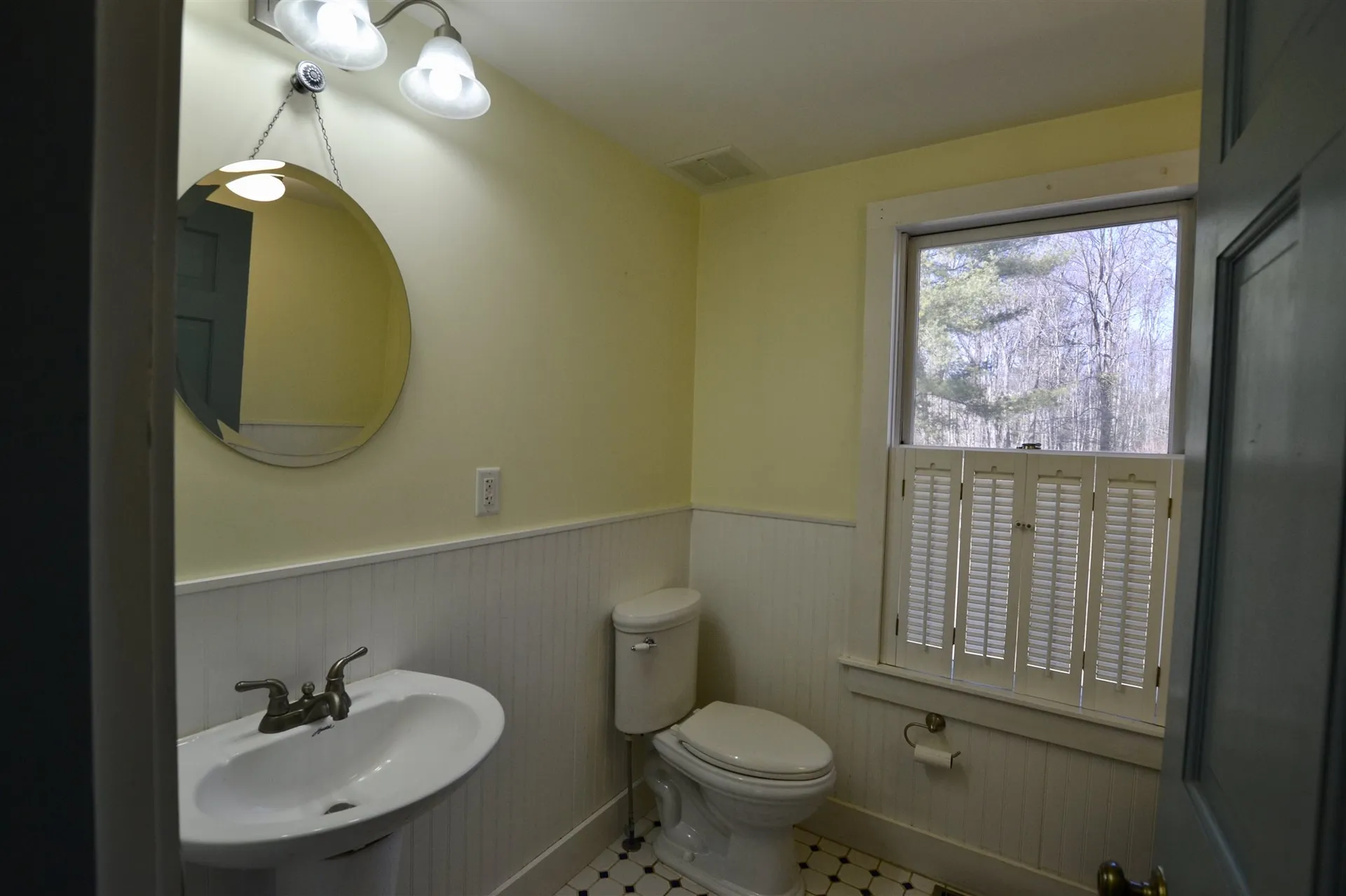 9 Wallace Street Antrim NH 03440