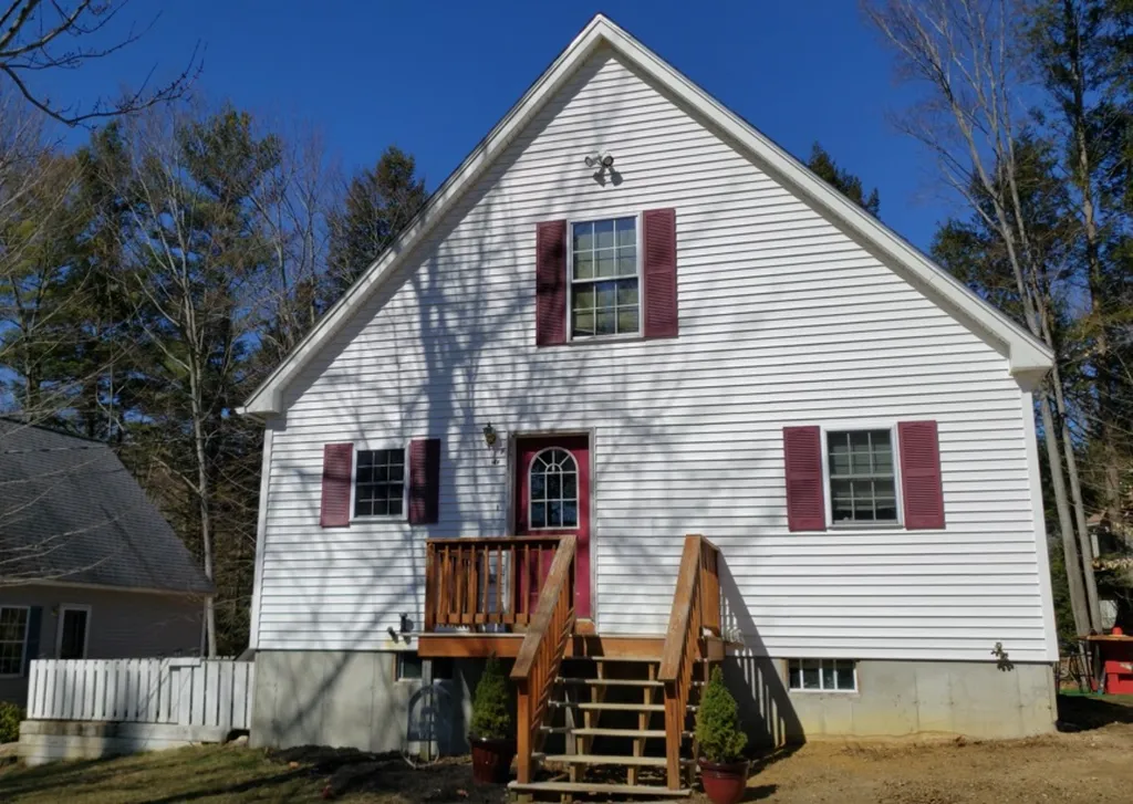 142 Camelot Shore Drive Farmington NH 03835