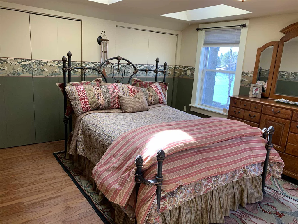 66 Wilders Grove Road Newton NH 03858