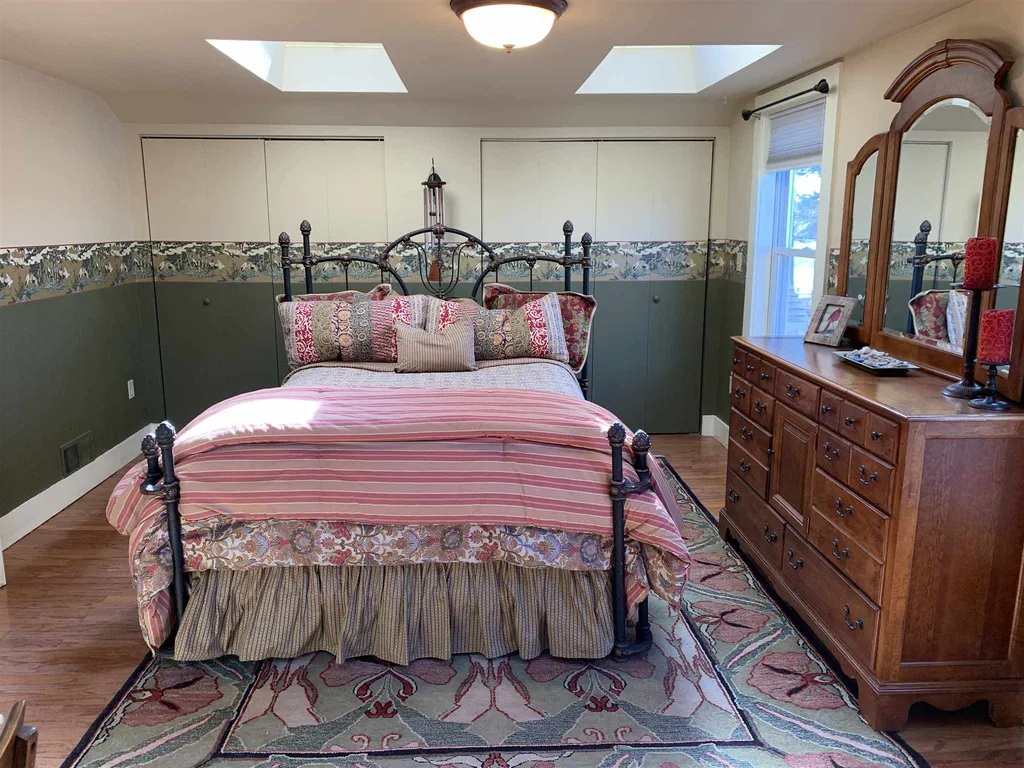 66 Wilders Grove Road Newton NH 03858
