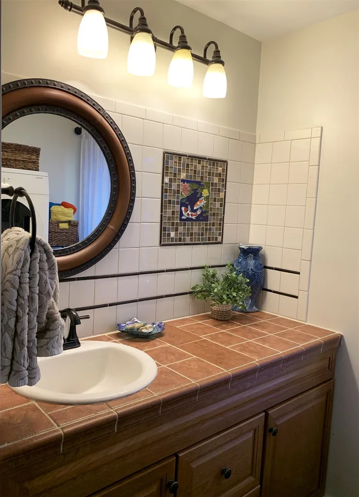 66 Wilders Grove Road Newton NH 03858