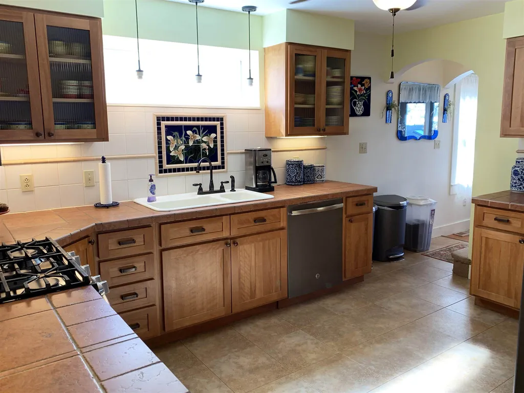 66 Wilders Grove Road Newton NH 03858