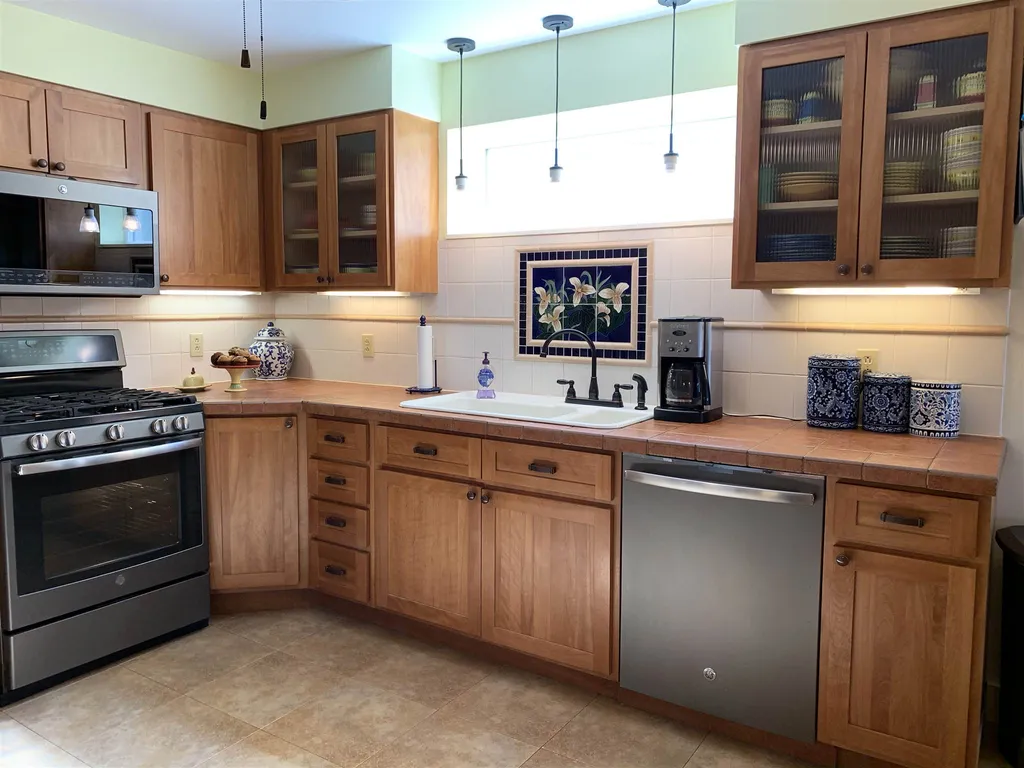 66 Wilders Grove Road Newton NH 03858