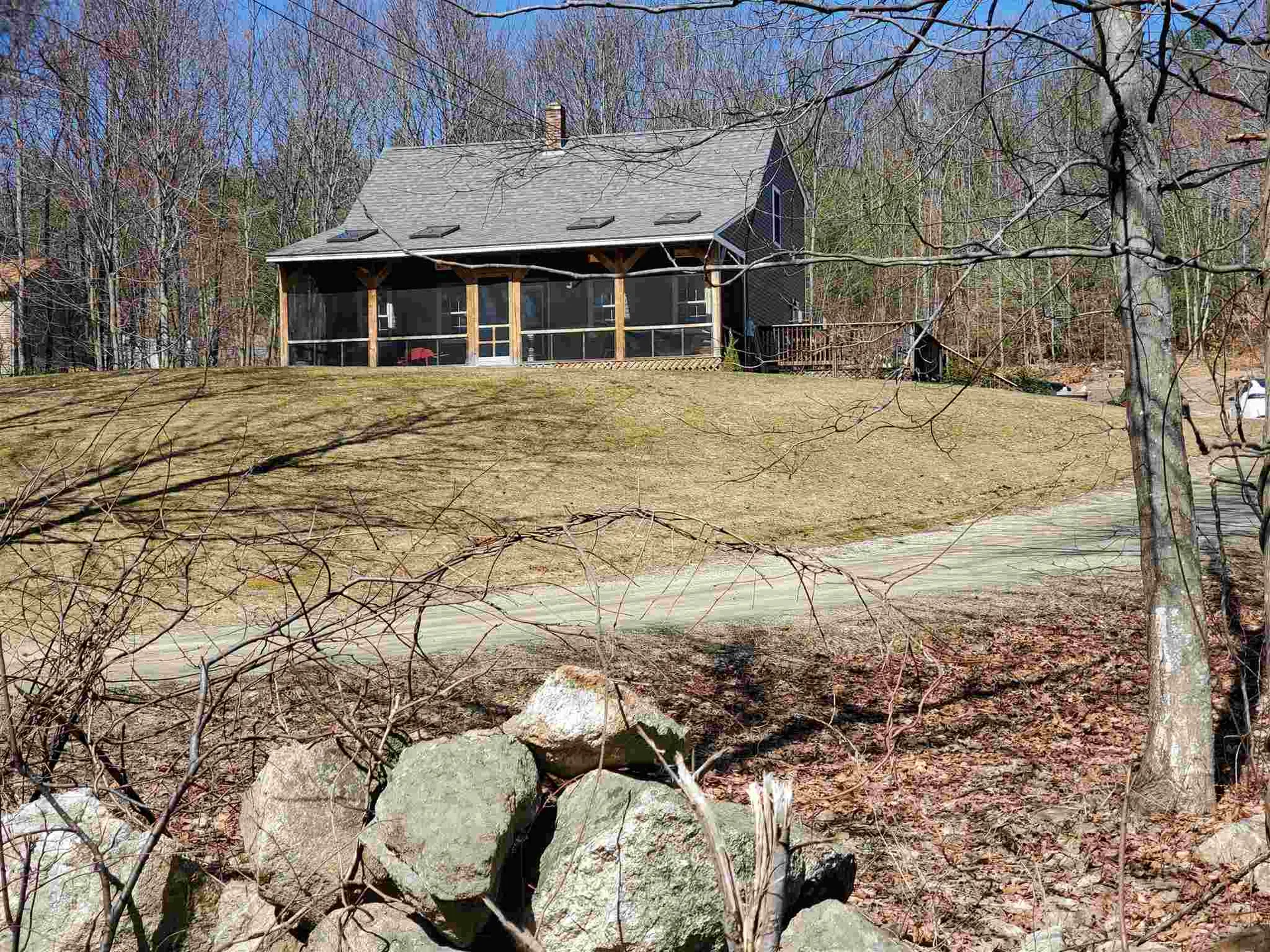 19 Hoyt Road Goffstown NH 03045