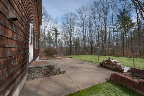 16 Donica Road York ME 03909