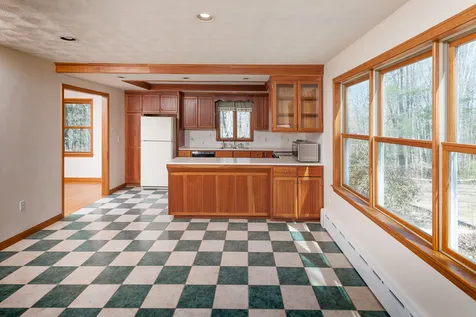 16 Donica Road York ME 03909