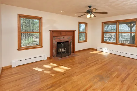 16 Donica Road York ME 03909