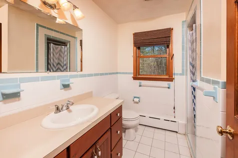 16 Donica Road York ME 03909