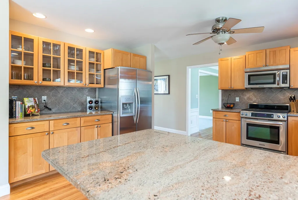 31 Hawk Drive Salem NH 03079
