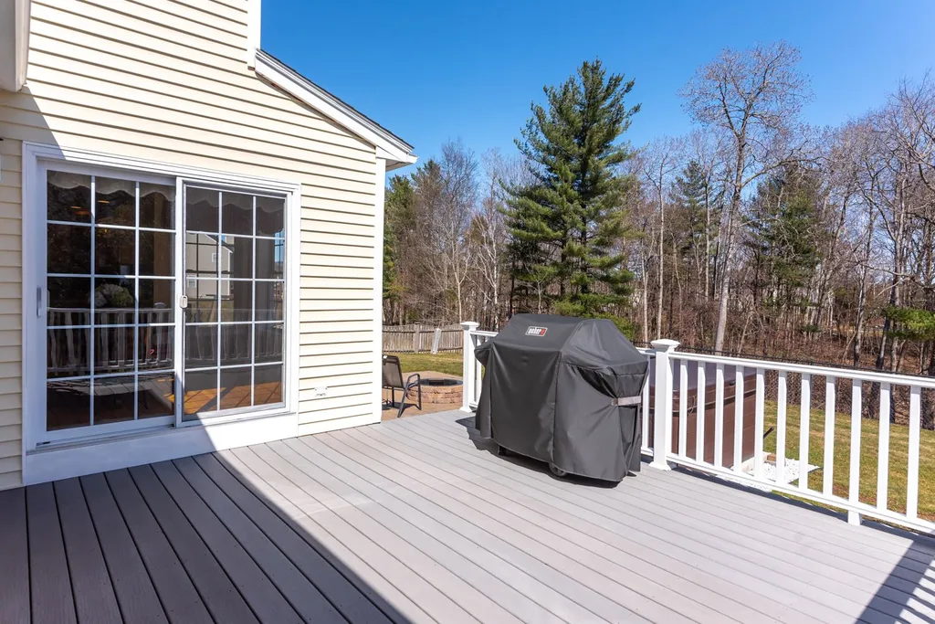 31 Hawk Drive Salem NH 03079