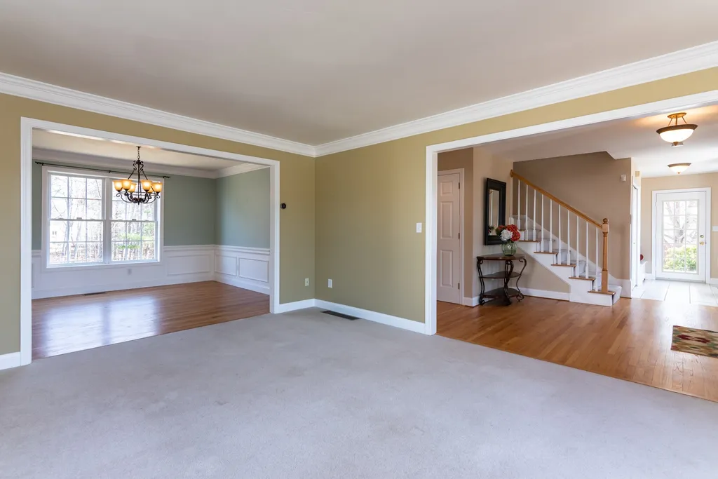 31 Hawk Drive Salem NH 03079