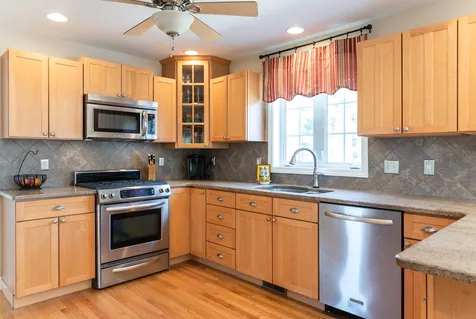 31 Hawk Drive Salem NH 03079