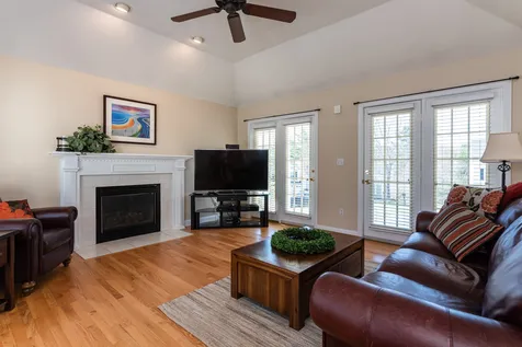 31 Hawk Drive Salem NH 03079