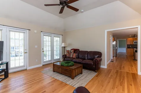 31 Hawk Drive Salem NH 03079
