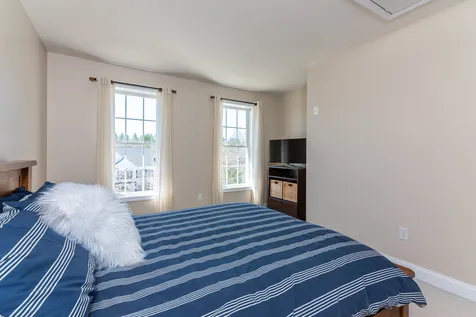 31 Hawk Drive Salem NH 03079