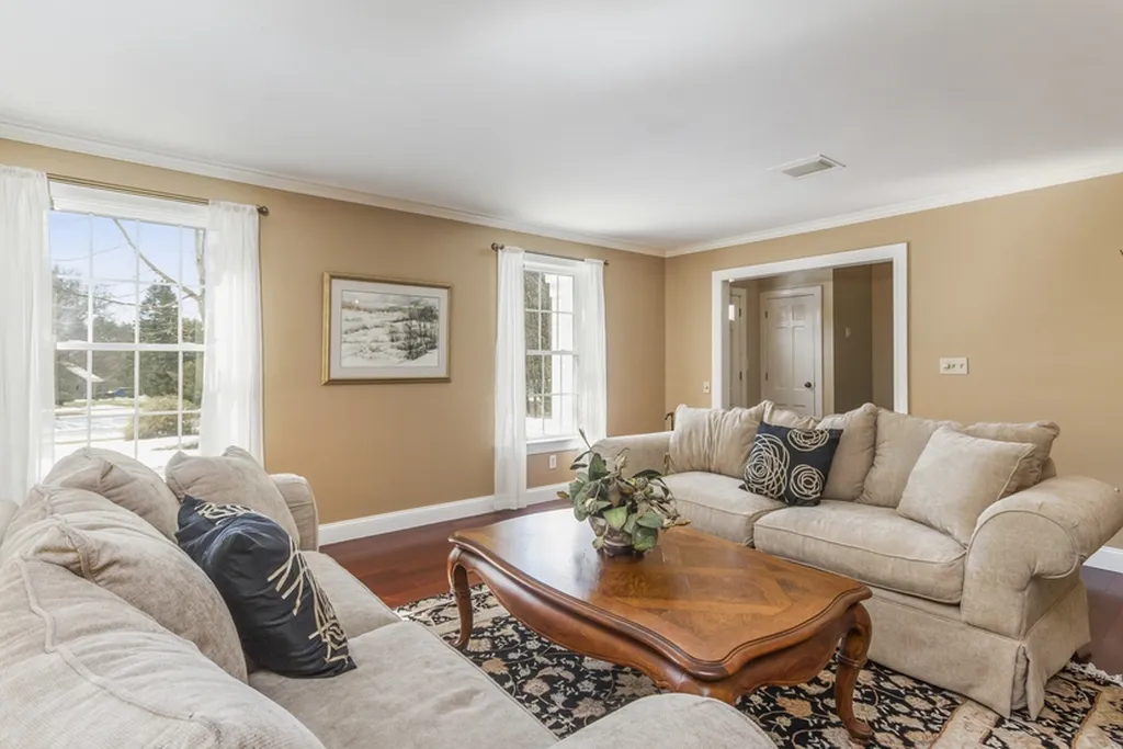 17 Storybrook Lane Amherst NH 03031