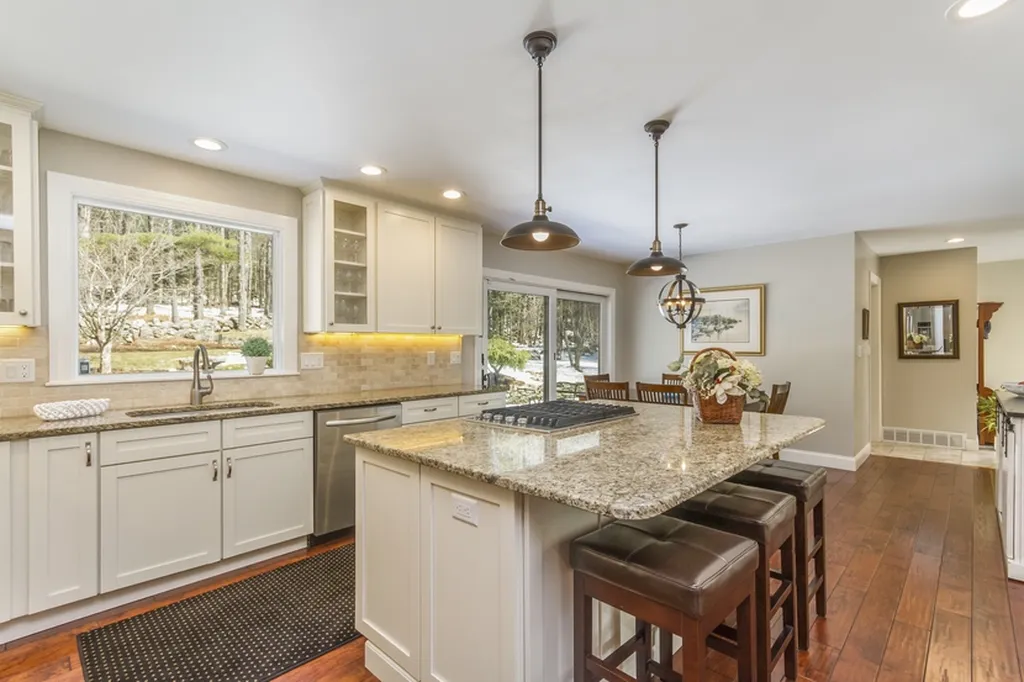 17 Storybrook Lane Amherst NH 03031